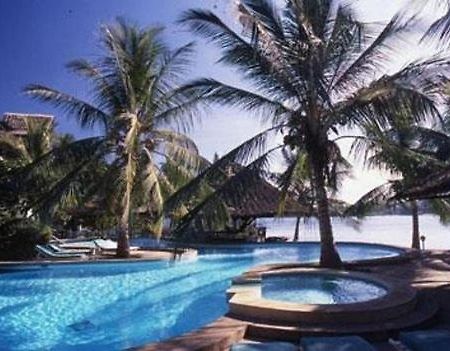 Tamarind Village Hotel Apartments Момбаса Екстер'єр фото