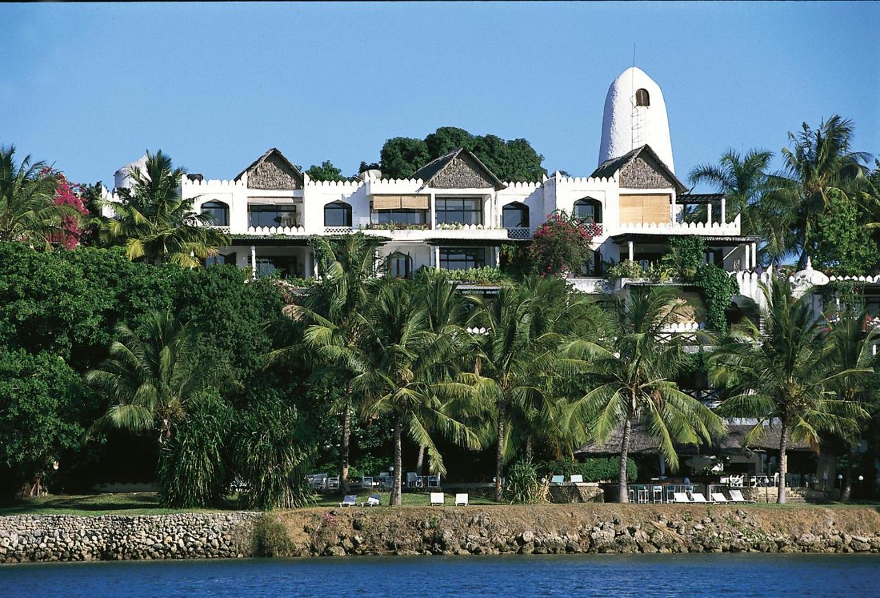 Tamarind Village Hotel Apartments Момбаса Екстер'єр фото