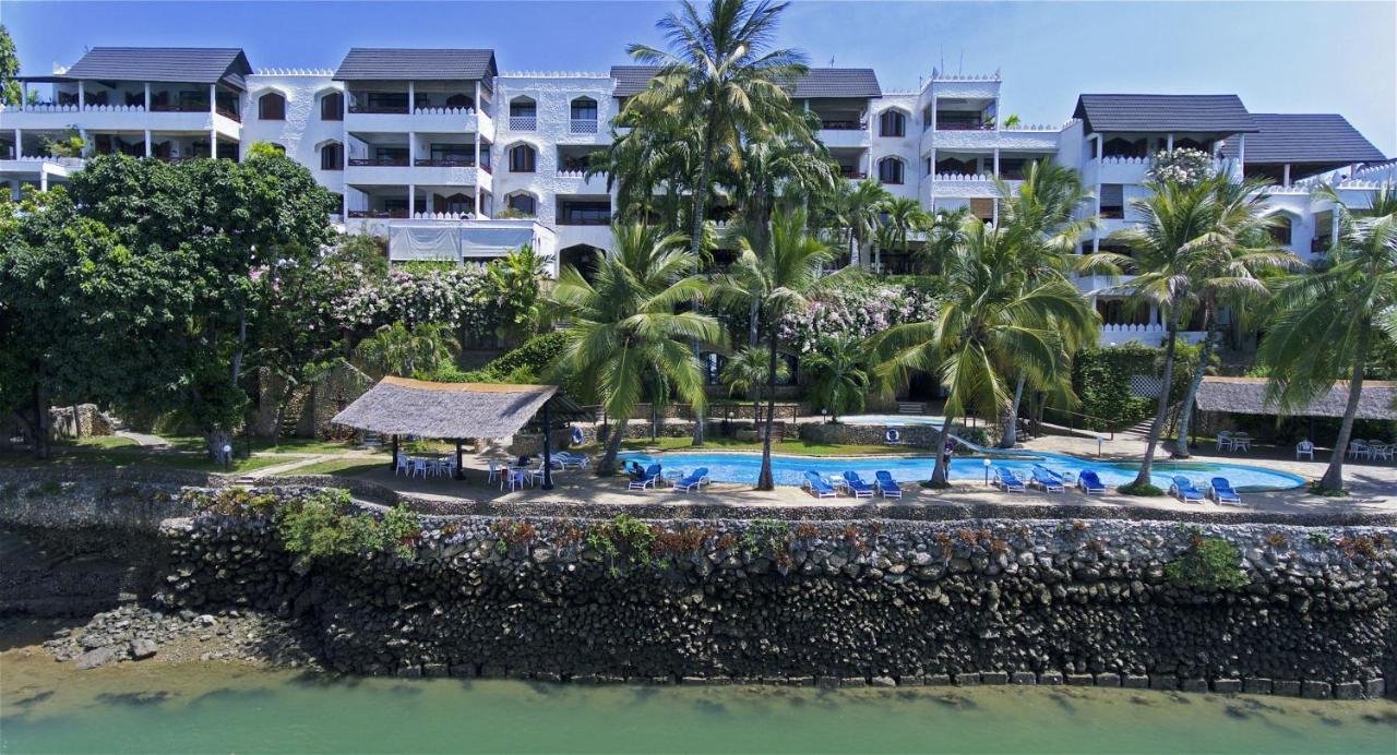 Tamarind Village Hotel Apartments Момбаса Екстер'єр фото