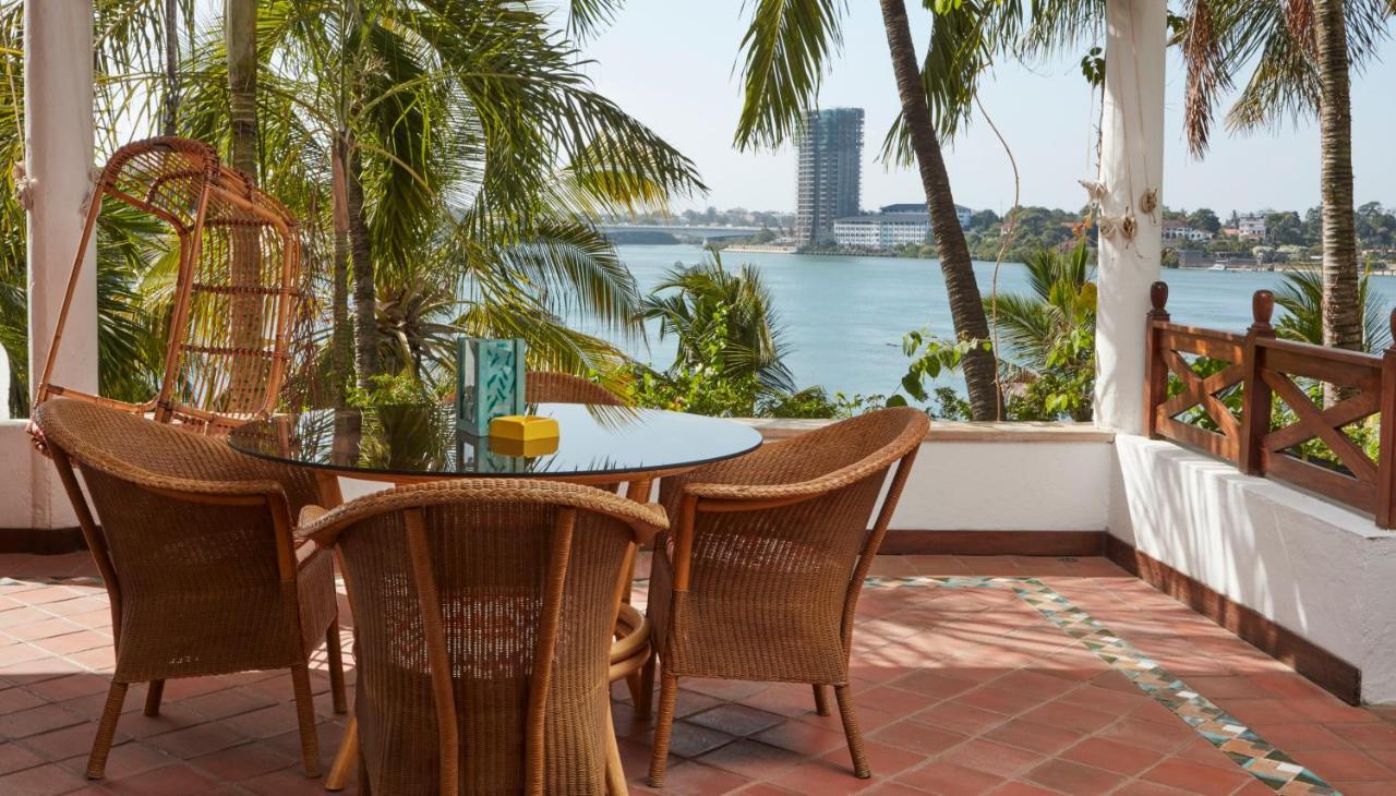 Tamarind Village Hotel Apartments Момбаса Екстер'єр фото