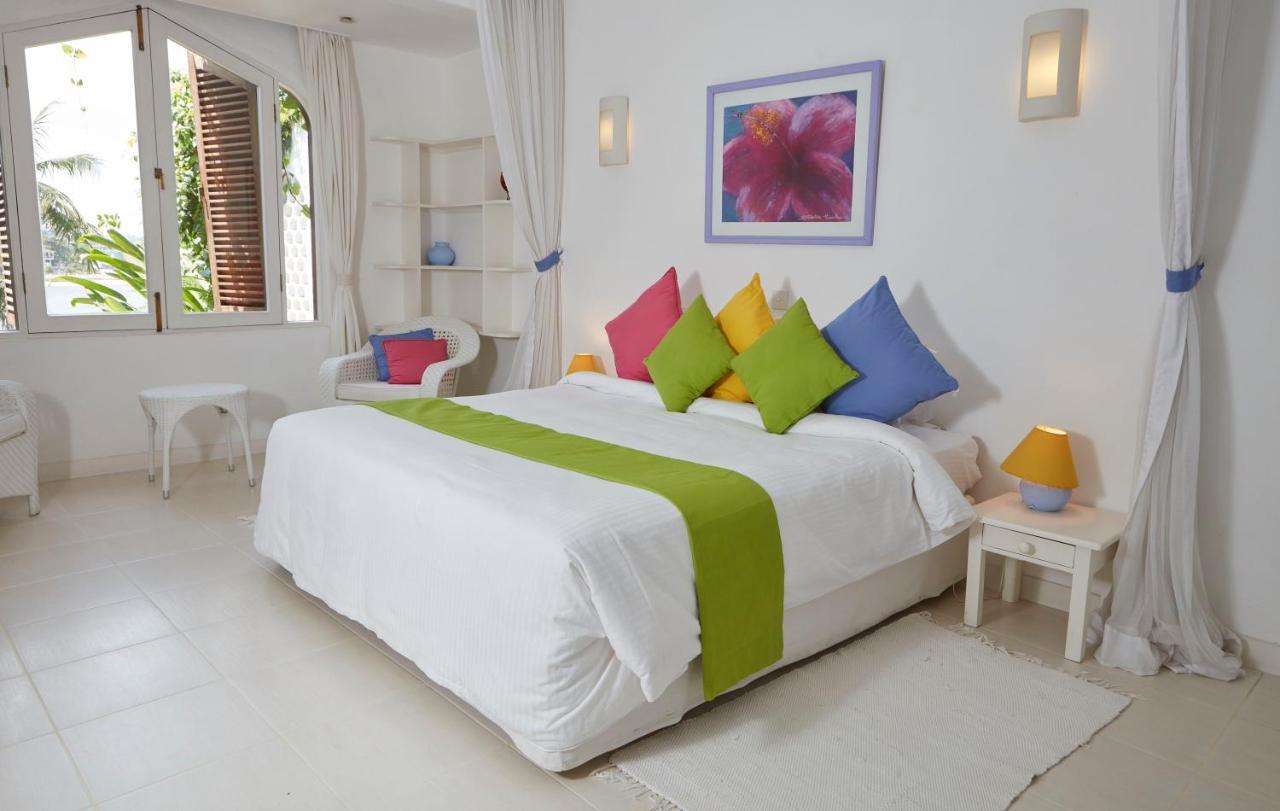 Tamarind Village Hotel Apartments Момбаса Екстер'єр фото
