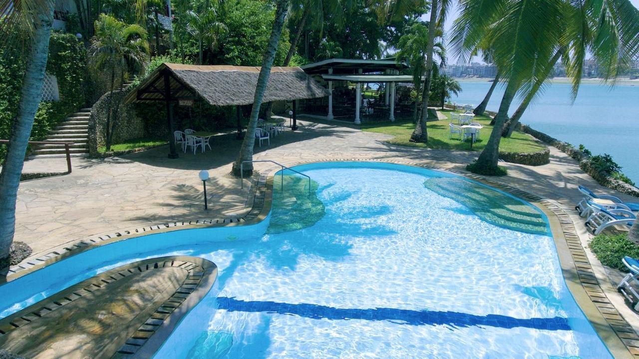 Tamarind Village Hotel Apartments Момбаса Екстер'єр фото